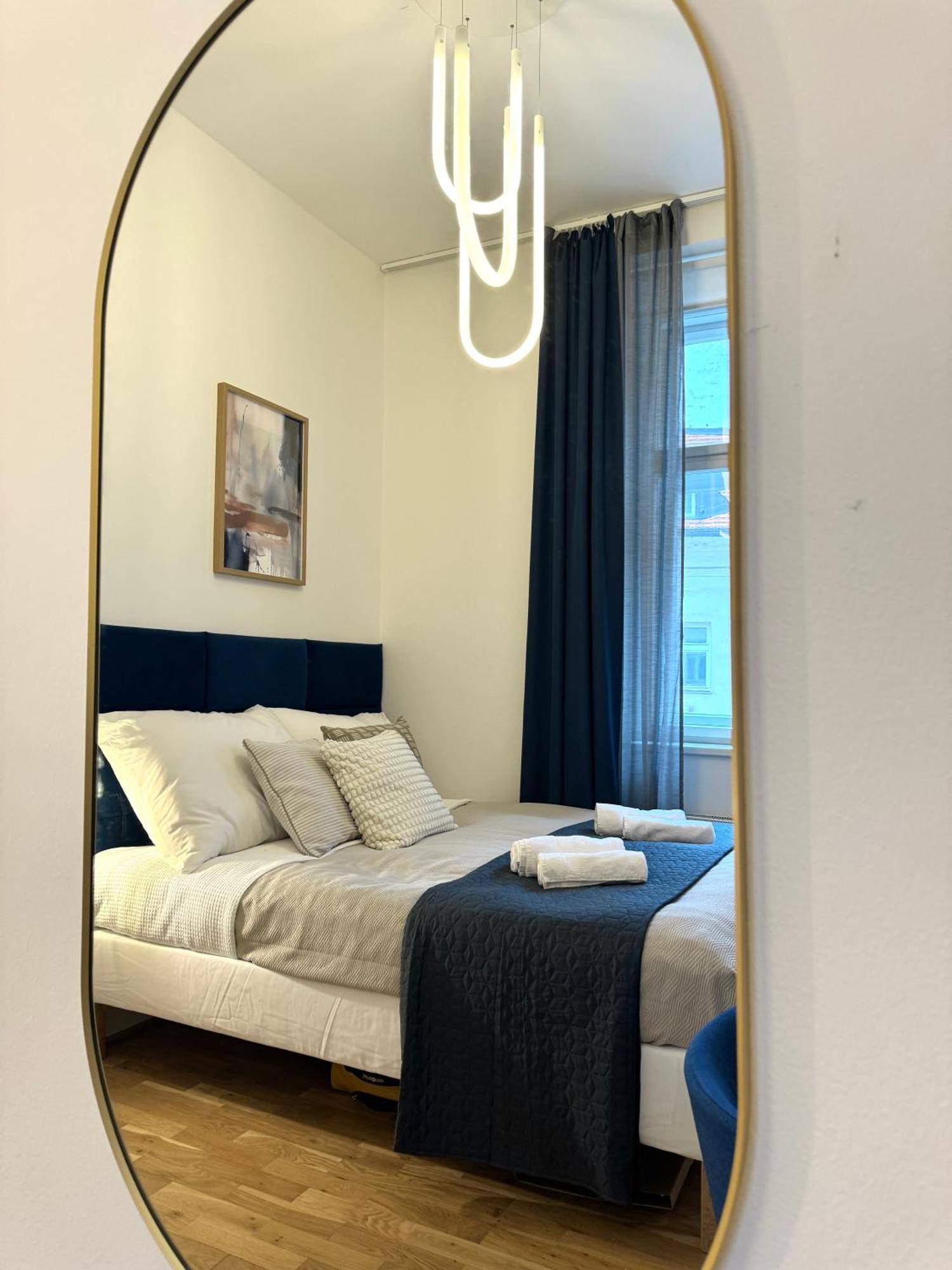 Apartment Royal Blue Wenceslas Apartment,